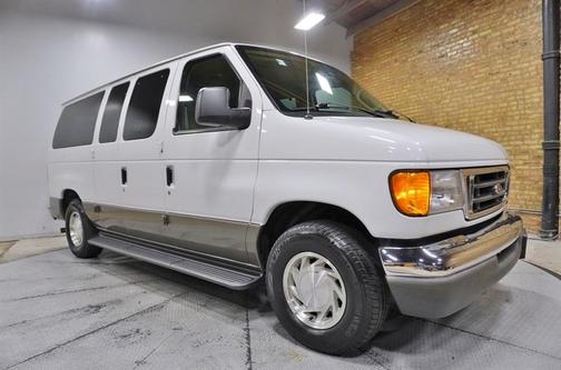 2003 Ford E150 Chateau