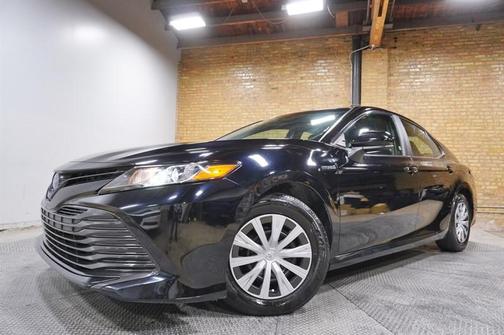 2018 Toyota Camry Hybrid LE