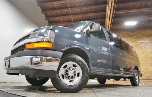 2017 Chevrolet Express 3500 LT