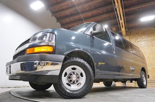 2017 Chevrolet Express 3500 LT