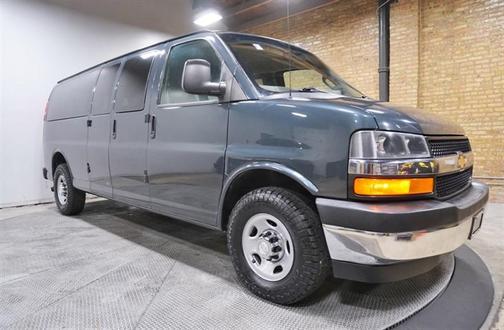 2017 Chevrolet Express 3500 LT
