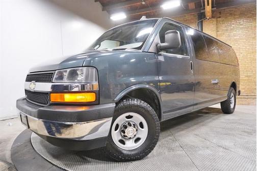 2017 Chevrolet Express 3500 LT