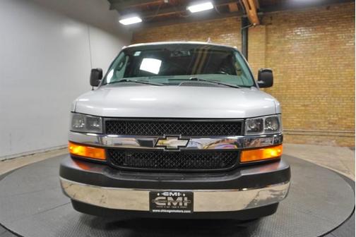 Silver Ice Metallic 2017 Chevrolet Express 3500 LT