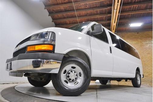 2016 Chevrolet Express 3500 LS