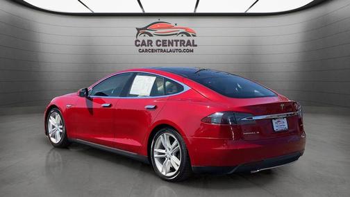Red Multi-Coat 2015 Tesla Model S 85D
