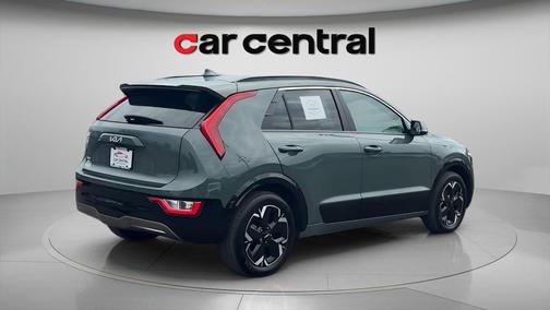 Cityscape Green 2024 Kia Niro EV Wind