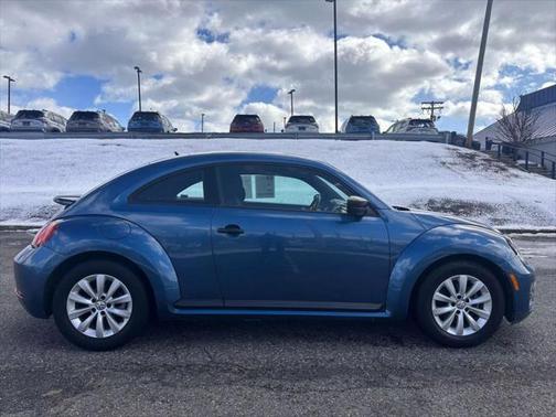2018 Volkswagen Beetle 2.0T Coast