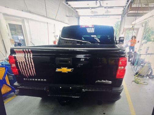 Black 2019 Chevrolet Silverado 2500 High Country