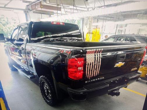 Black 2019 Chevrolet Silverado 2500 High Country