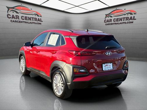 2021 Hyundai KONA SEL
