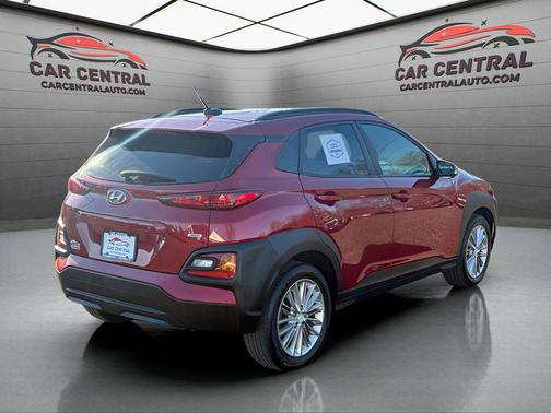 2021 Hyundai KONA SEL