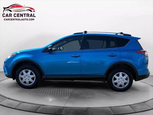 2017 Toyota RAV4 SE