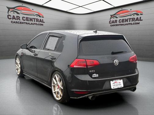 2016 Volkswagen Golf GTI 2.0T S 4-Door