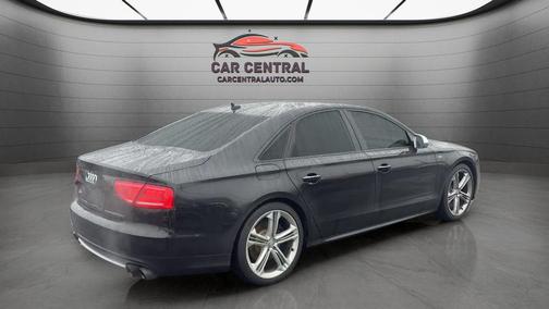 2013 Audi S8 4.0T