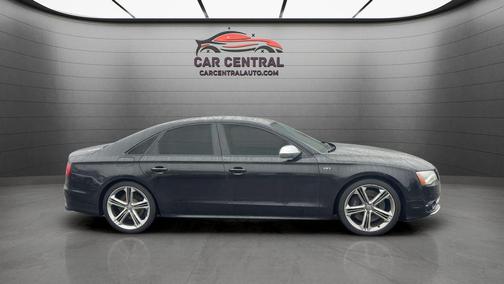 2013 Audi S8 4.0T