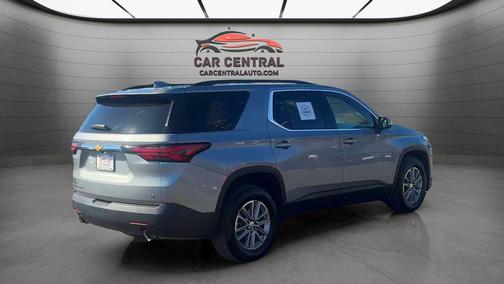 Sterling Gray Metallic 2023 Chevrolet Traverse LT Cloth