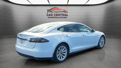 2015 Tesla Model S 70D