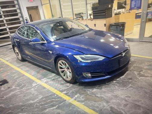 2016 Tesla Model S 75D
