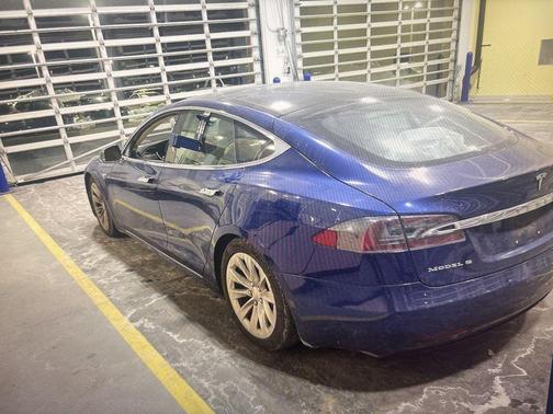 2016 Tesla Model S 75D