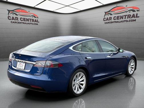 2016 Tesla Model S 75D