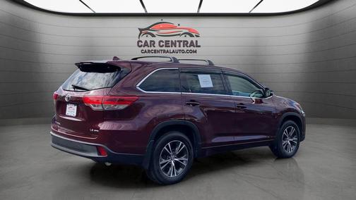 Ooh La La Rouge Mica 2018 Toyota Highlander LE Plus