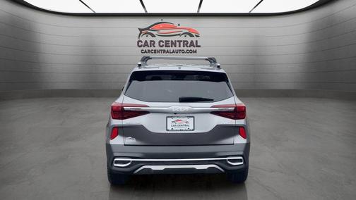 Steel Gray 2022 Kia Seltos EX