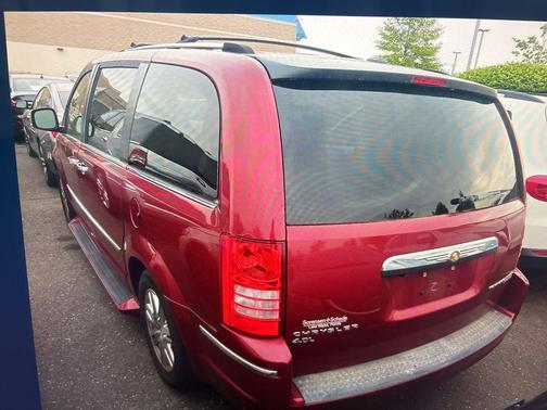 Deep Cherry Red Crystal Pearlcoat 2010 Chrysler Town & Country Limited