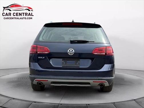 2017 Volkswagen Golf Alltrack TSI S