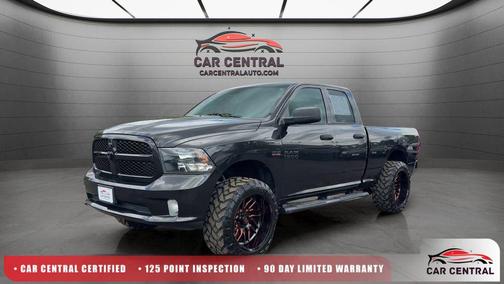 Brilliant Black Crystal Pearlcoat 2016 RAM 1500 Tradesman/Express