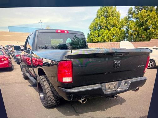 Brilliant Black Crystal Pearlcoat 2016 RAM 1500 Tradesman/Express