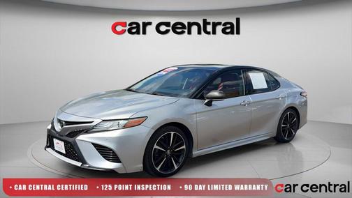 Celestial Silver/Midnight Black Metallic 2018 Toyota Camry XSE