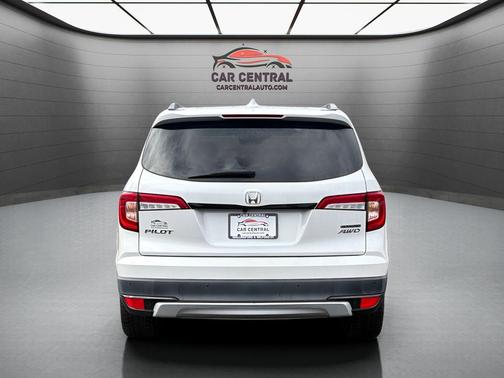 2020 Honda Pilot Touring 8-Passenger