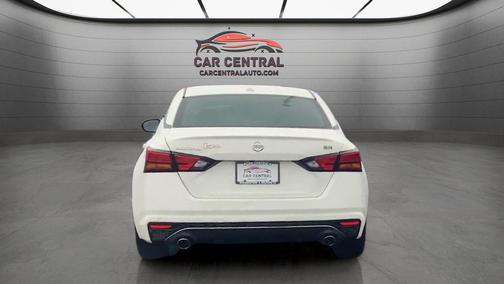 2020 Nissan Altima SR FWD