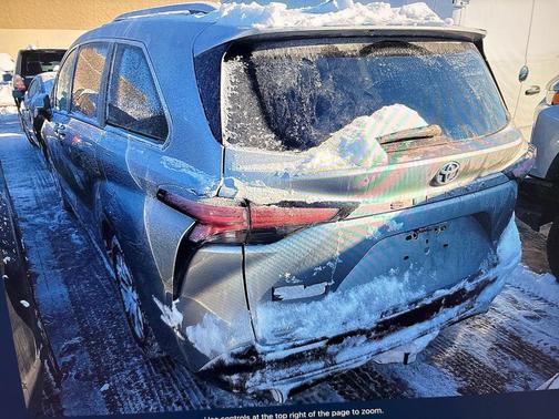 2022 Toyota Sienna Platinum