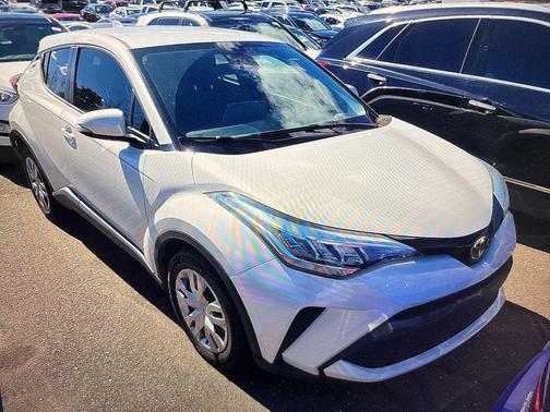 Blizzard Pearl 2021 Toyota C-HR LE