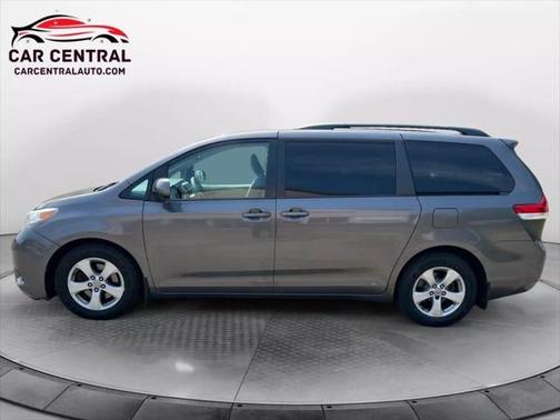 2012 Toyota Sienna LE
