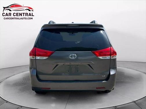 2012 Toyota Sienna LE