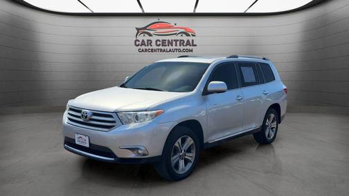 Classic Silver Metallic 2011 Toyota Highlander Limited