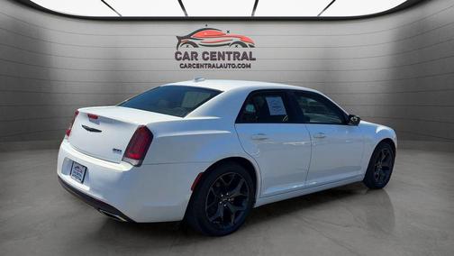 Bright White Clearcoat 2023 Chrysler 300 Touring