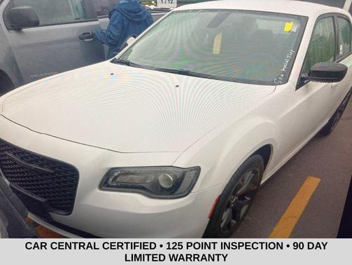 Bright White Clearcoat 2023 Chrysler 300 Touring