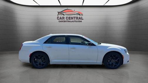 Bright White Clearcoat 2023 Chrysler 300 Touring
