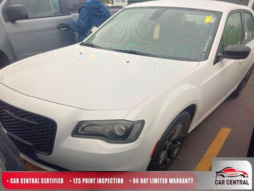 Bright White Clearcoat 2023 Chrysler 300 Touring