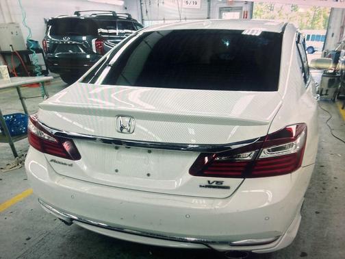 White Orchid Pearl 2017 Honda Accord Touring V6