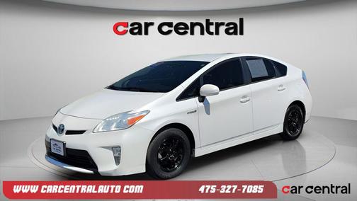 Blizzard Pearl 2013 Toyota Prius Three