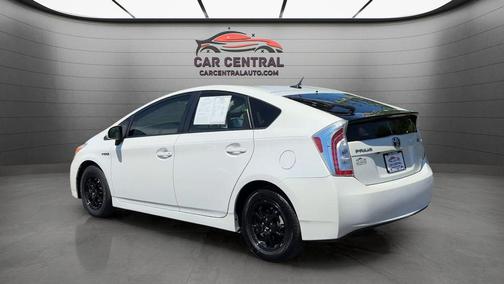 Blizzard Pearl 2013 Toyota Prius Three