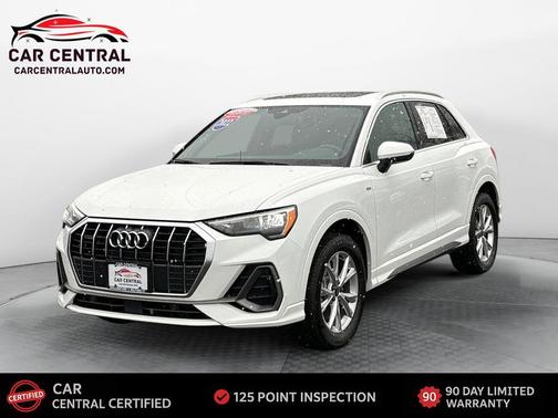 2022 Audi Q3 45 S line Premium