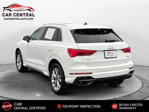 2022 Audi Q3 45 S line Premium