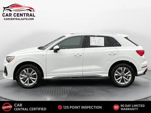 2022 Audi Q3 45 S line Premium