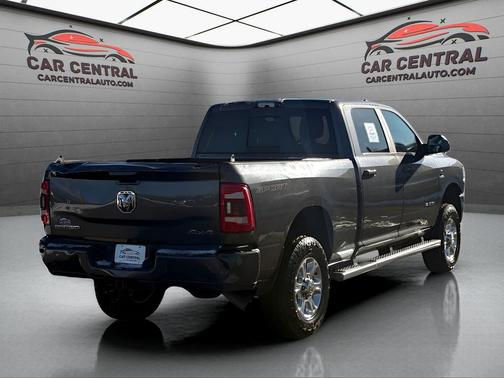 2021 RAM 2500 Big Horn Crew Cab 4x4 6'4' Box