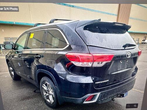 Midnight Black Metallic 2018 Toyota Highlander Limited Platinum